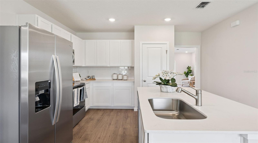 Kissimmee, Florida 34744, 3 Bedroom Bedrooms, ,2 Bathroombathrooms,Residential,For Sale,Rita,0,Mfro6426585