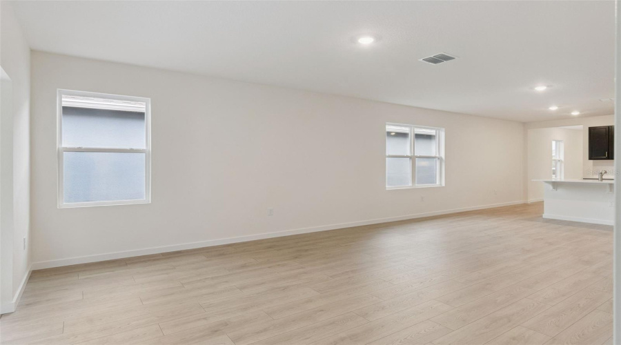 Kissimmee, Florida 34744, 3 Bedroom Bedrooms, ,2 Bathroombathrooms,Residential,For Sale,Howard Mesa,0,Mfro6435314