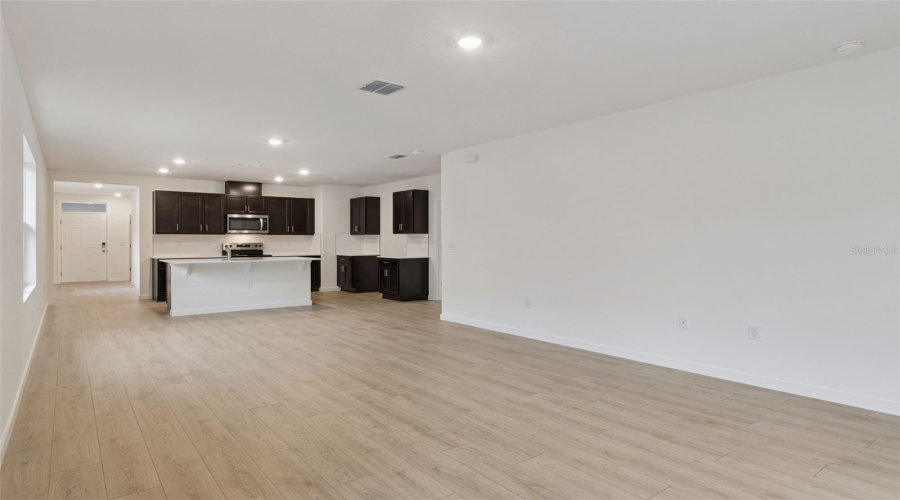 Kissimmee, Florida 34744, 3 Bedroom Bedrooms, ,2 Bathroombathrooms,Residential,For Sale,Howard Mesa,0,Mfro6435314