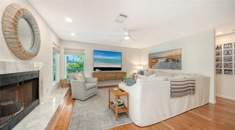 Sarasota, Florida 34236, 4 Bedroom Bedrooms, ,3 Bathroombathrooms,Residential,For Sale,Meadow Lark,0,Mfra4689563