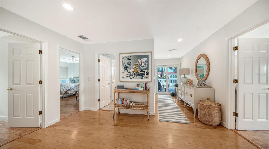 Sarasota, Florida 34236, 4 Bedroom Bedrooms, ,3 Bathroombathrooms,Residential,For Sale,Meadow Lark,0,Mfra4689563