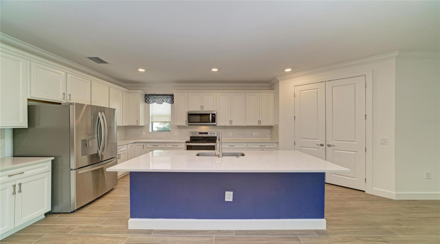 Lakewood Ranch, Florida 34211, 5 Bedroom Bedrooms, ,4 Bathroombathrooms,Residential,For Sale,Hidden Oak,0,Mfra4698344