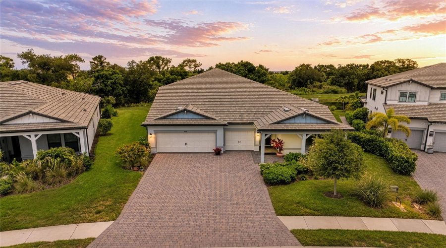 Lakewood Ranch, Florida 34211, 5 Bedroom Bedrooms, ,4 Bathroombathrooms,Residential,For Sale,Hidden Oak,0,Mfra4698344