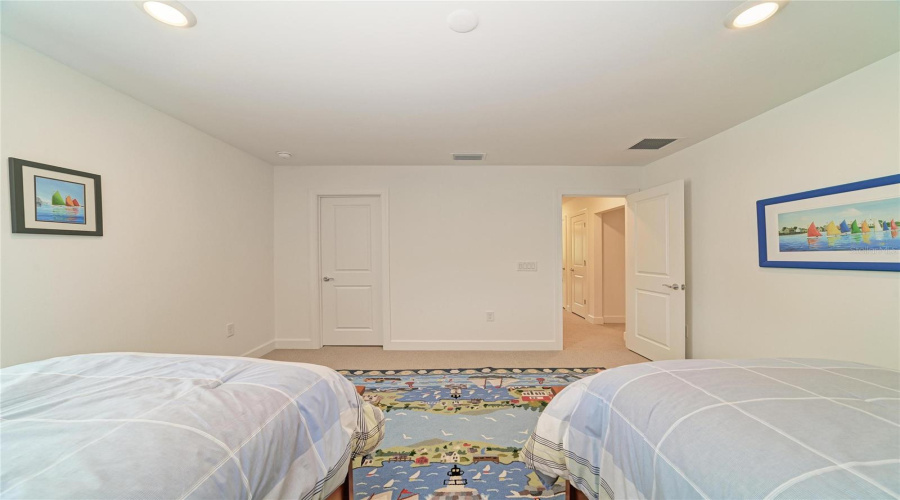 Lakewood Ranch, Florida 34211, 5 Bedroom Bedrooms, ,4 Bathroombathrooms,Residential,For Sale,Hidden Oak,0,Mfra4698344