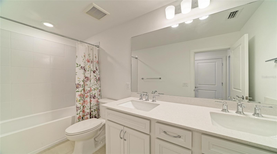 Lakewood Ranch, Florida 34211, 5 Bedroom Bedrooms, ,4 Bathroombathrooms,Residential,For Sale,Hidden Oak,0,Mfra4698344