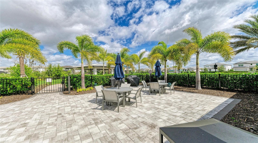 Lakewood Ranch, Florida 34211, 5 Bedroom Bedrooms, ,4 Bathroombathrooms,Residential,For Sale,Hidden Oak,0,Mfra4698344