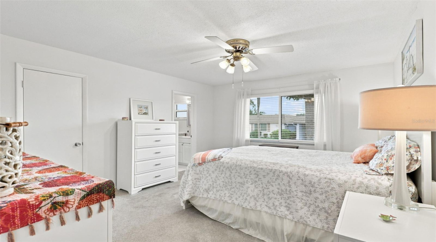 Sarasota, Florida 34231, 2 Bedroom Bedrooms, ,2 Bathroombathrooms,Residential,For Sale,Riverbluff,0,Mfra4702996