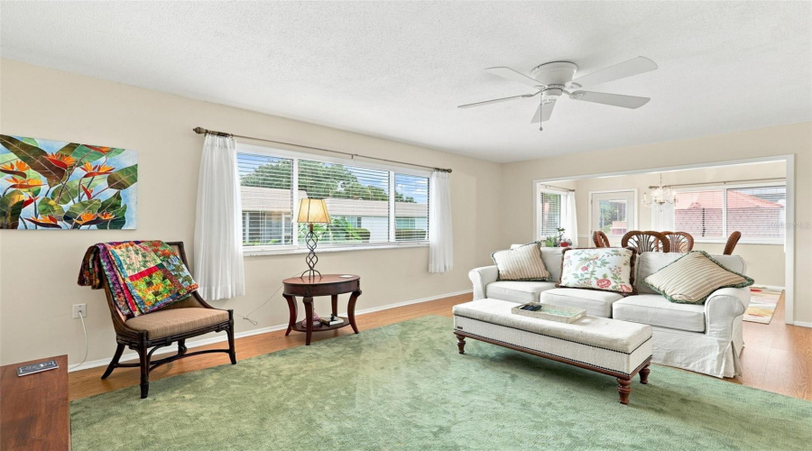 Sarasota, Florida 34231, 2 Bedroom Bedrooms, ,2 Bathroombathrooms,Residential,For Sale,Riverbluff,0,Mfra4702996