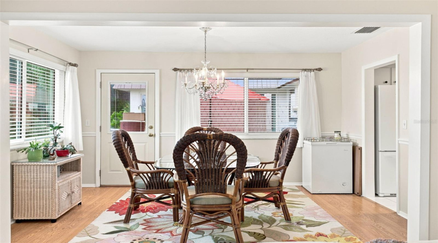 Sarasota, Florida 34231, 2 Bedroom Bedrooms, ,2 Bathroombathrooms,Residential,For Sale,Riverbluff,0,Mfra4702996