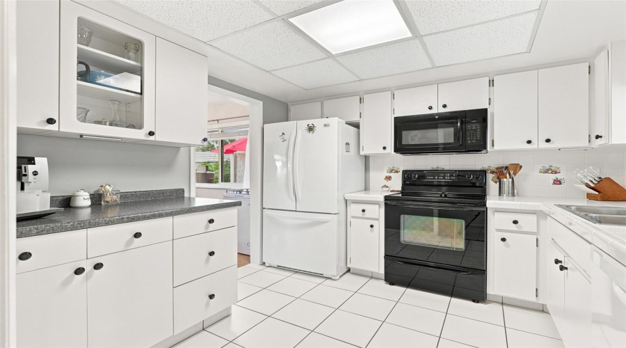 Sarasota, Florida 34231, 2 Bedroom Bedrooms, ,2 Bathroombathrooms,Residential,For Sale,Riverbluff,0,Mfra4702996