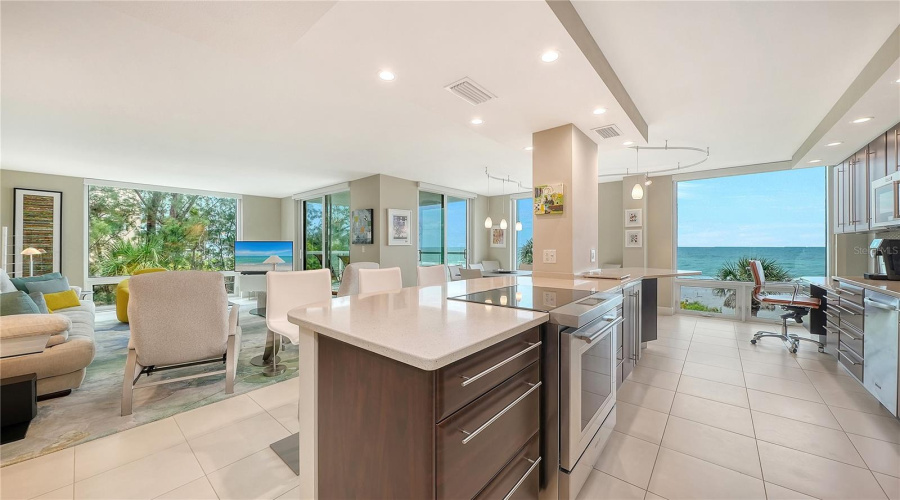 Longboat Key, Florida 34228, 2 Bedroom Bedrooms, ,2 Bathroombathrooms,Residential,For Sale,Gulf Of Mexico,0,Mfra4702400