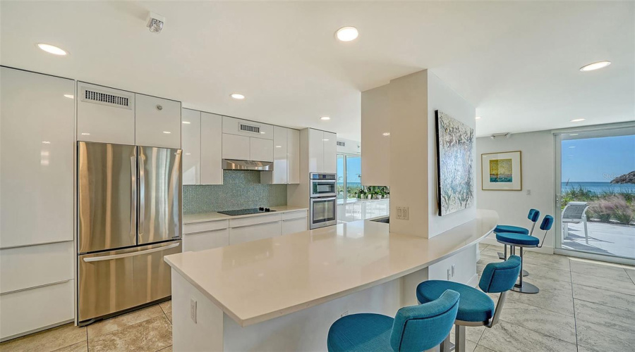 Longboat Key, Florida 34228, 2 Bedroom Bedrooms, ,2 Bathroombathrooms,Residential,For Sale,Gulf Of Mexico,0,Mfra4702400