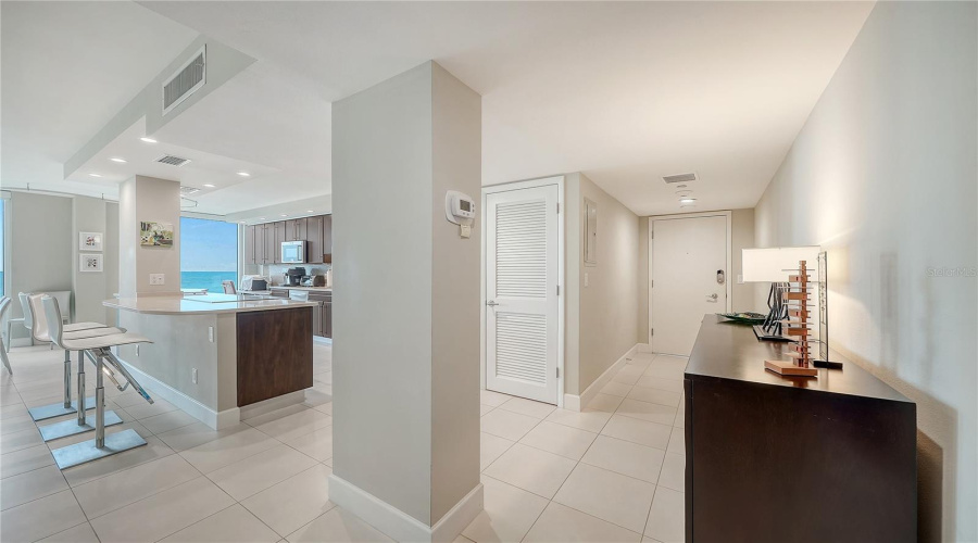 Longboat Key, Florida 34228, 2 Bedroom Bedrooms, ,2 Bathroombathrooms,Residential,For Sale,Gulf Of Mexico,0,Mfra4702400