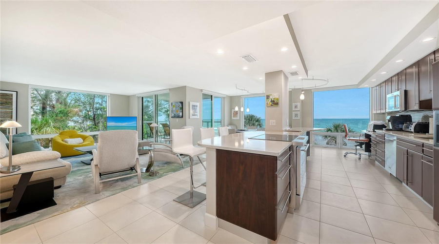 Longboat Key, Florida 34228, 2 Bedroom Bedrooms, ,2 Bathroombathrooms,Residential,For Sale,Gulf Of Mexico,0,Mfra4702400