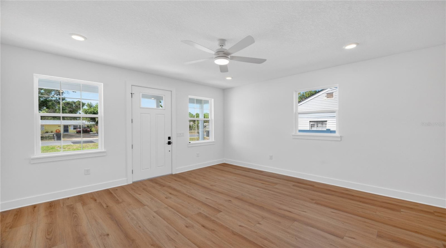 St Petersburg, Florida 33714, 4 Bedroom Bedrooms, ,2 Bathroombathrooms,Residential,For Sale,56Th,0,Mfrw7885607