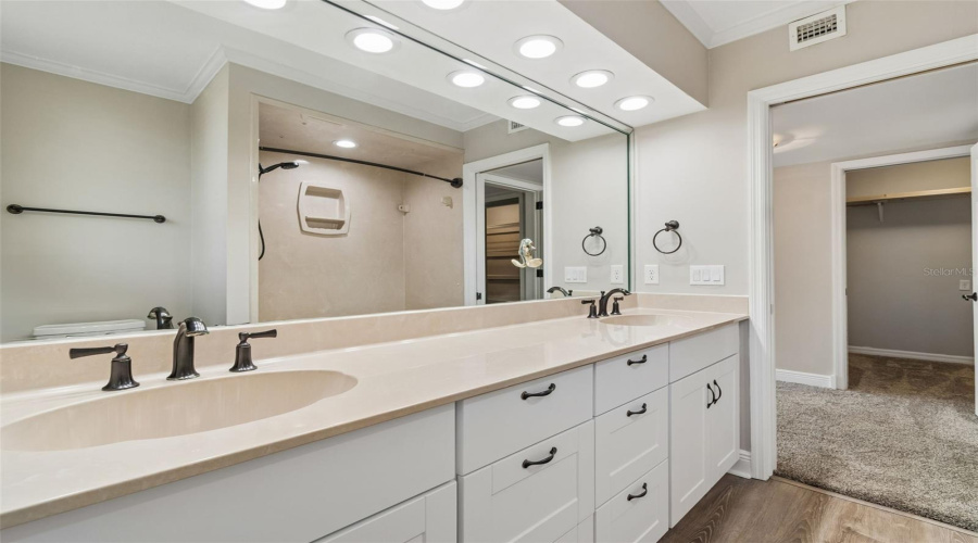 Tarpon Springs, Florida 34689, 4 Bedroom Bedrooms, ,2 Bathroombathrooms,Residential,For Sale,Bayshore,0,Mfrtb8540475