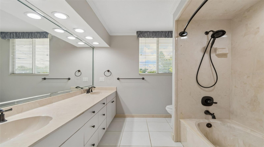 Tarpon Springs, Florida 34689, 4 Bedroom Bedrooms, ,2 Bathroombathrooms,Residential,For Sale,Bayshore,0,Mfrtb8540475