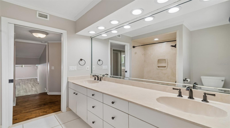Tarpon Springs, Florida 34689, 4 Bedroom Bedrooms, ,2 Bathroombathrooms,Residential,For Sale,Bayshore,0,Mfrtb8540475