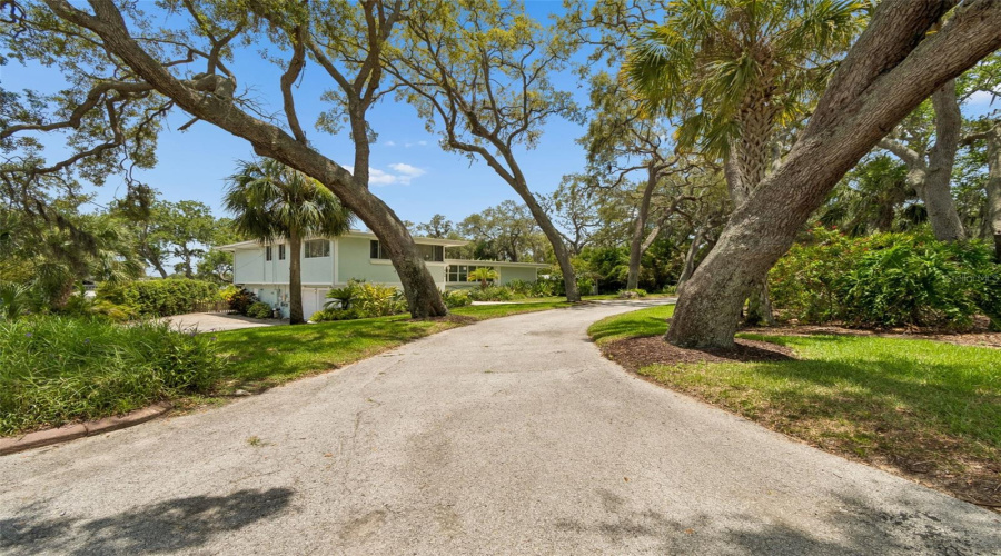 Tarpon Springs, Florida 34689, 4 Bedroom Bedrooms, ,2 Bathroombathrooms,Residential,For Sale,Bayshore,0,Mfrtb8540475