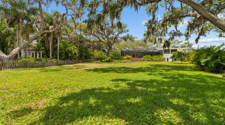 Tarpon Springs, Florida 34689, 4 Bedroom Bedrooms, ,2 Bathroombathrooms,Residential,For Sale,Bayshore,0,Mfrtb8540475