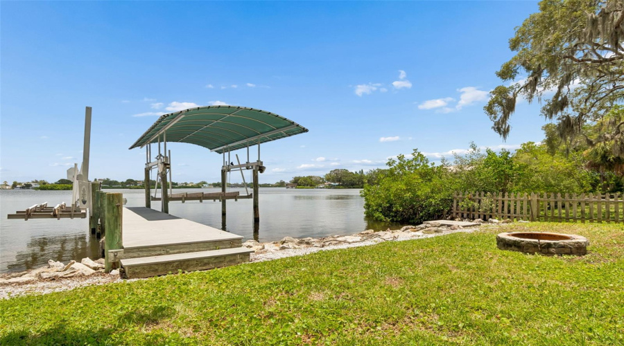 Tarpon Springs, Florida 34689, 4 Bedroom Bedrooms, ,2 Bathroombathrooms,Residential,For Sale,Bayshore,0,Mfrtb8540475