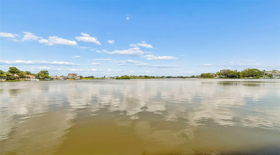 Tarpon Springs, Florida 34689, 4 Bedroom Bedrooms, ,2 Bathroombathrooms,Residential,For Sale,Bayshore,0,Mfrtb8540475