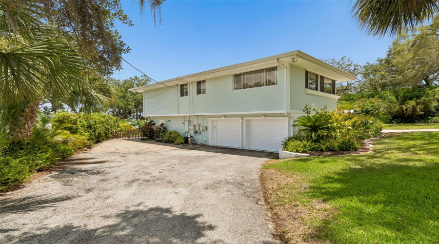 Tarpon Springs, Florida 34689, 4 Bedroom Bedrooms, ,2 Bathroombathrooms,Residential,For Sale,Bayshore,0,Mfrtb8540475