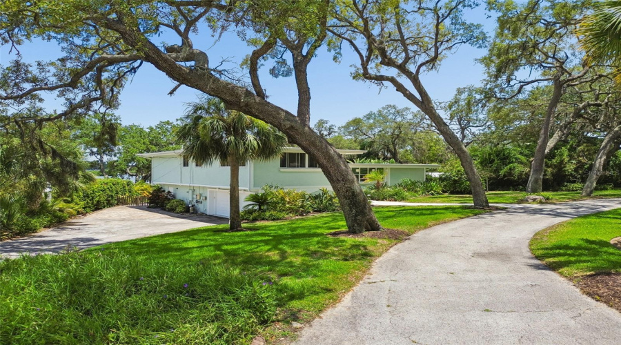 Tarpon Springs, Florida 34689, 4 Bedroom Bedrooms, ,2 Bathroombathrooms,Residential,For Sale,Bayshore,0,Mfrtb8540475
