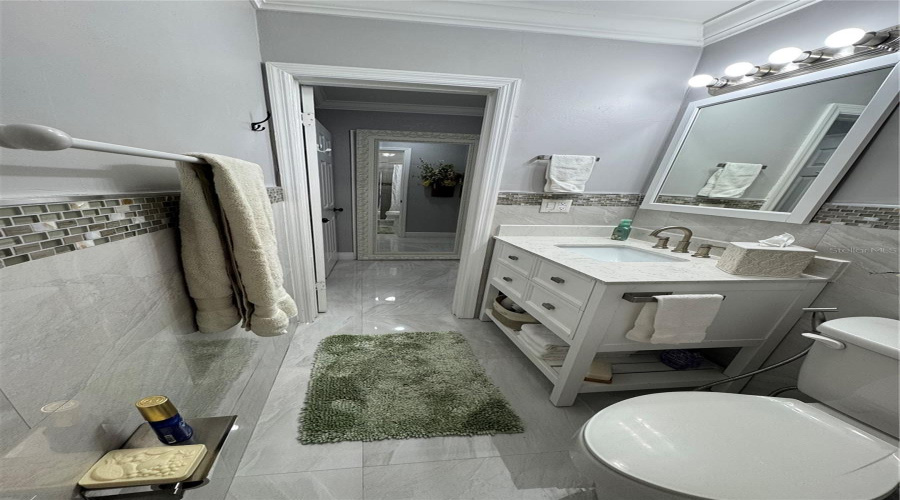 Miami Lakes, Florida 33014, 4 Bedroom Bedrooms, ,2 Bathroombathrooms,Residential,For Sale,Palmetto Palm,0,Mfrgc541672