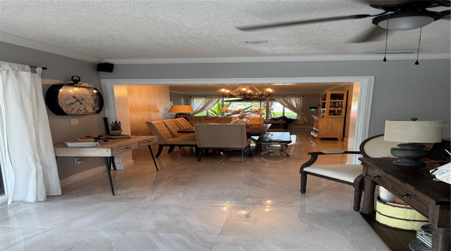 Miami Lakes, Florida 33014, 4 Bedroom Bedrooms, ,2 Bathroombathrooms,Residential,For Sale,Palmetto Palm,0,Mfrgc541672