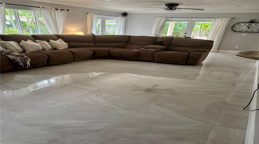 Miami Lakes, Florida 33014, 4 Bedroom Bedrooms, ,2 Bathroombathrooms,Residential,For Sale,Palmetto Palm,0,Mfrgc541672