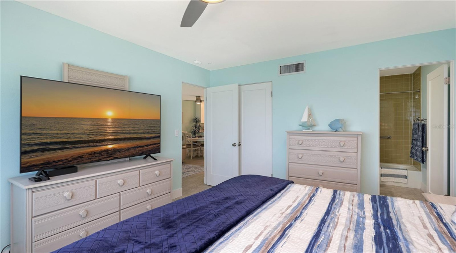 Sarasota, Florida 34242, 1 Bedroom Bedrooms, ,1 Bathroombathrooms,Residential,For Sale,Blind Pass,0,Mfra4699697