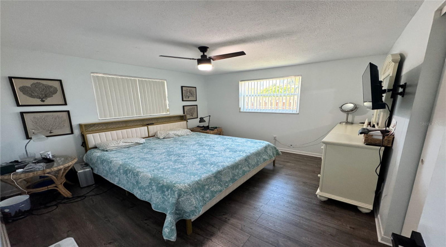 St Petersburg, Florida 33707, 3 Bedroom Bedrooms, ,1 Bathroombathrooms,Residential,For Sale,3Rd,0,Mfrtb8488997