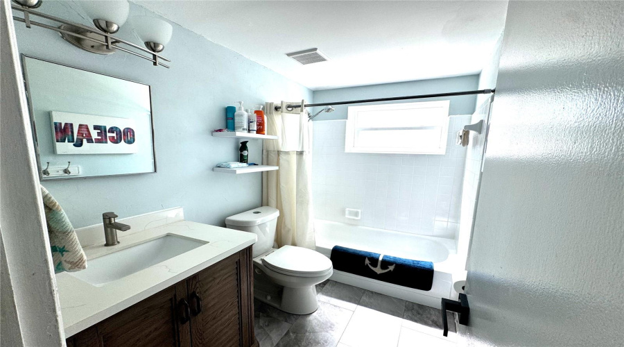 St Petersburg, Florida 33707, 3 Bedroom Bedrooms, ,1 Bathroombathrooms,Residential,For Sale,3Rd,0,Mfrtb8488997