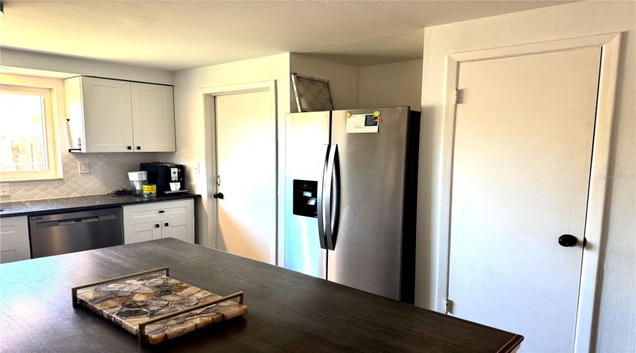 St Petersburg, Florida 33707, 3 Bedroom Bedrooms, ,1 Bathroombathrooms,Residential,For Sale,3Rd,0,Mfrtb8488997
