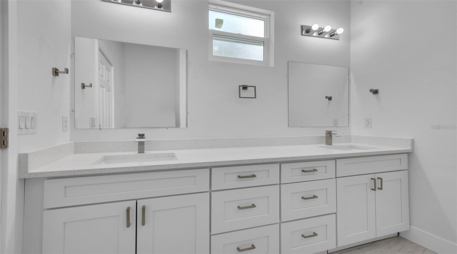 Ocala, Florida 34471, 3 Bedroom Bedrooms, ,2 Bathroombathrooms,Residential,For Sale,5Th,0,Mfrs5152143