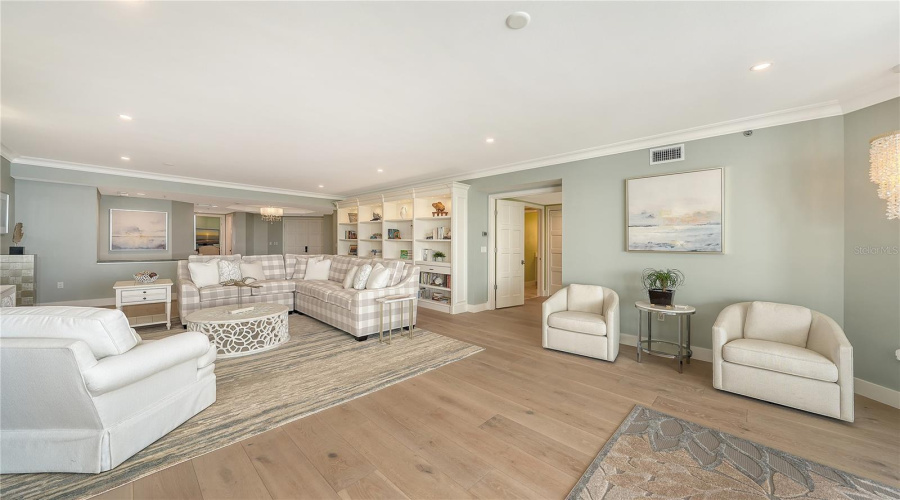 Longboat Key, Florida 34228, 3 Bedroom Bedrooms, ,3 Bathroombathrooms,Residential,For Sale,Harbourside,0,Mfra4685398