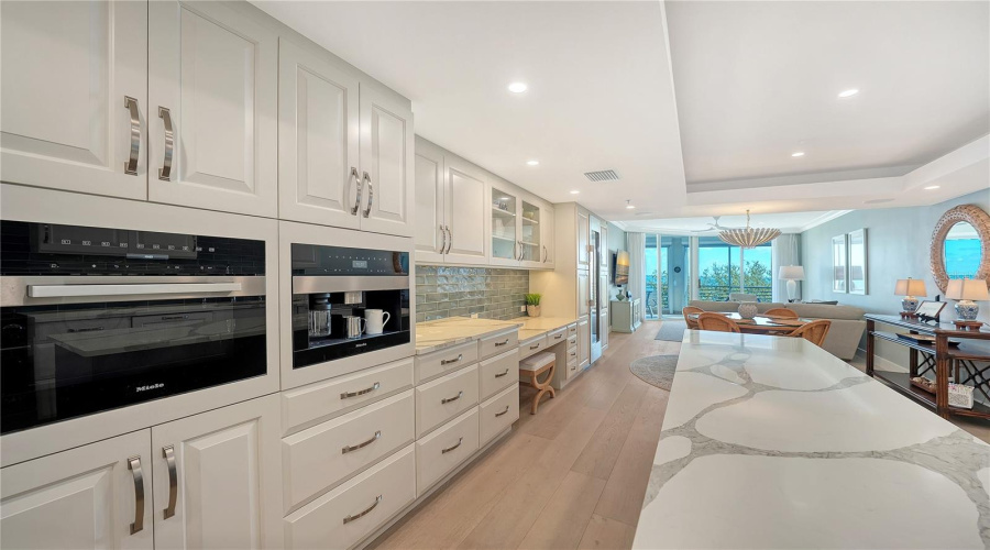 Longboat Key, Florida 34228, 3 Bedroom Bedrooms, ,3 Bathroombathrooms,Residential,For Sale,Harbourside,0,Mfra4685398