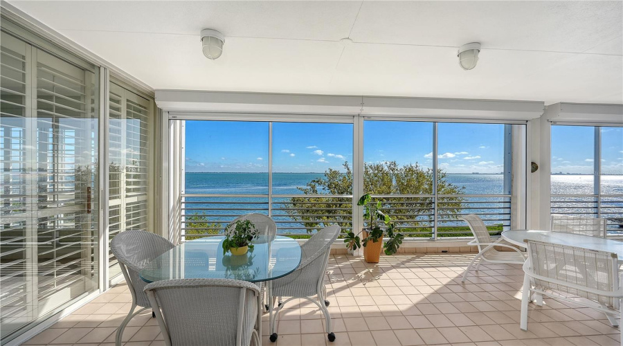 Longboat Key, Florida 34228, 3 Bedroom Bedrooms, ,3 Bathroombathrooms,Residential,For Sale,Harbourside,0,Mfra4685398