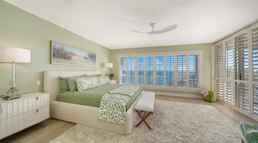 Longboat Key, Florida 34228, 3 Bedroom Bedrooms, ,3 Bathroombathrooms,Residential,For Sale,Harbourside,0,Mfra4685398