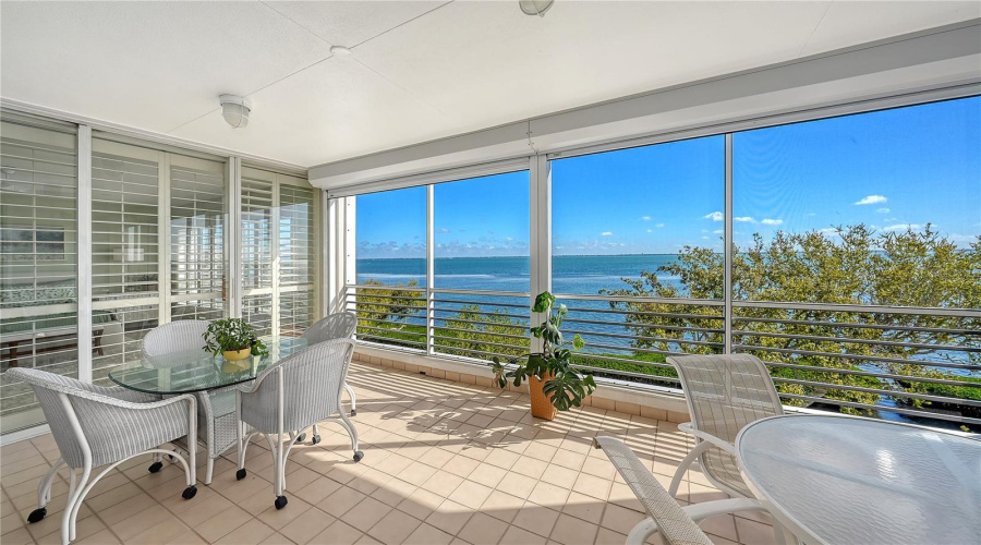 Longboat Key, Florida 34228, 3 Bedroom Bedrooms, ,3 Bathroombathrooms,Residential,For Sale,Harbourside,0,Mfra4685398