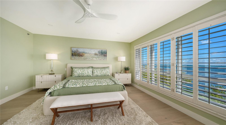 Longboat Key, Florida 34228, 3 Bedroom Bedrooms, ,3 Bathroombathrooms,Residential,For Sale,Harbourside,0,Mfra4685398