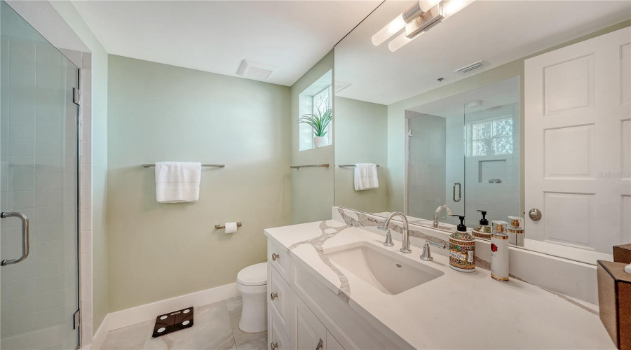 Longboat Key, Florida 34228, 3 Bedroom Bedrooms, ,3 Bathroombathrooms,Residential,For Sale,Harbourside,0,Mfra4685398