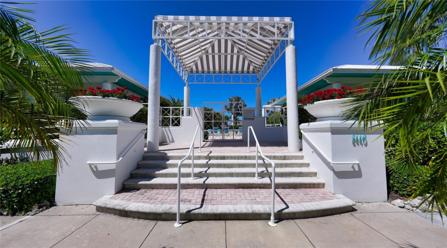 Longboat Key, Florida 34228, 3 Bedroom Bedrooms, ,3 Bathroombathrooms,Residential,For Sale,Harbourside,0,Mfra4685398