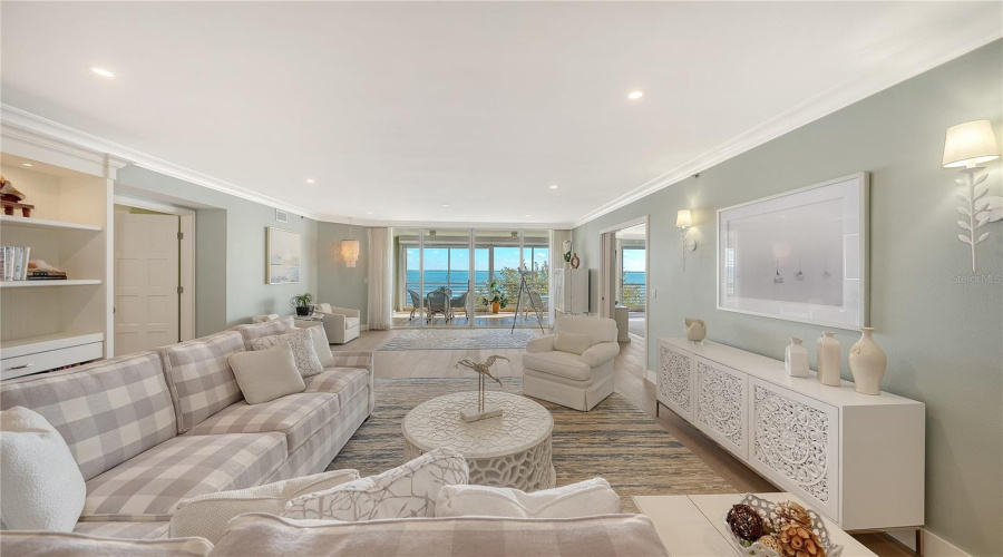 Longboat Key, Florida 34228, 3 Bedroom Bedrooms, ,3 Bathroombathrooms,Residential,For Sale,Harbourside,0,Mfra4685398