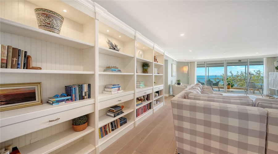 Longboat Key, Florida 34228, 3 Bedroom Bedrooms, ,3 Bathroombathrooms,Residential,For Sale,Harbourside,0,Mfra4685398