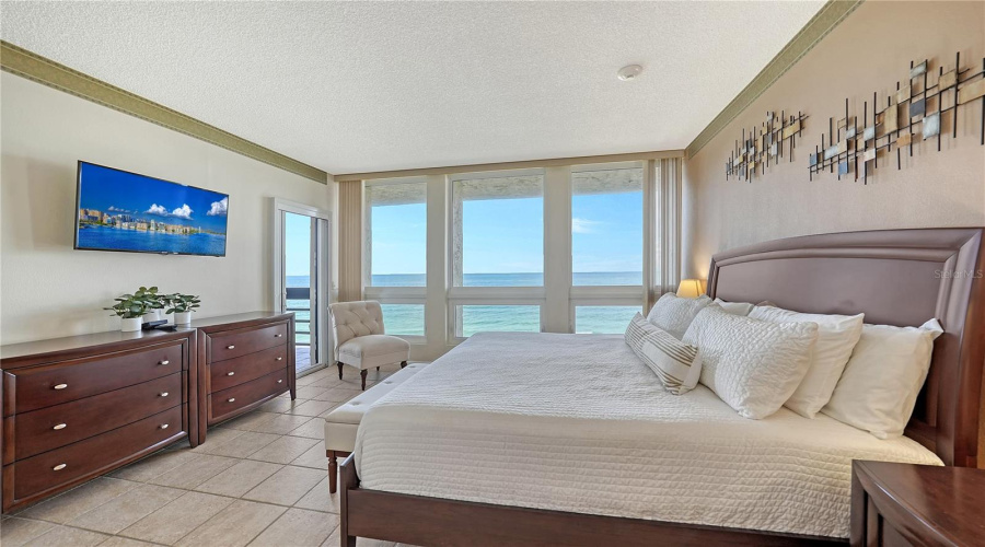 Longboat Key, Florida 34228, 2 Bedroom Bedrooms, ,2 Bathroombathrooms,Residential,For Sale,Gulf Of Mexico,0,Mfra4663883
