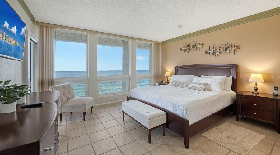 Longboat Key, Florida 34228, 2 Bedroom Bedrooms, ,2 Bathroombathrooms,Residential,For Sale,Gulf Of Mexico,0,Mfra4663883