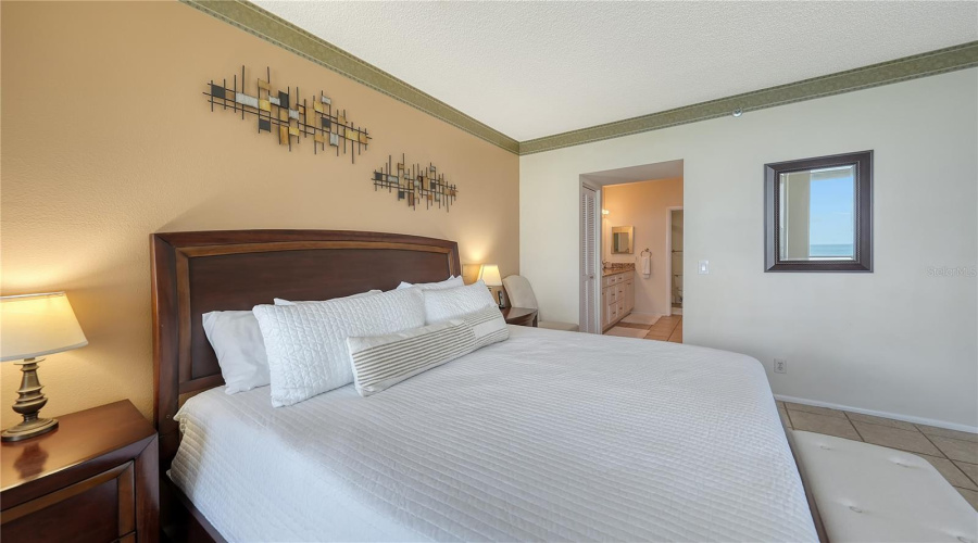 Longboat Key, Florida 34228, 2 Bedroom Bedrooms, ,2 Bathroombathrooms,Residential,For Sale,Gulf Of Mexico,0,Mfra4663883