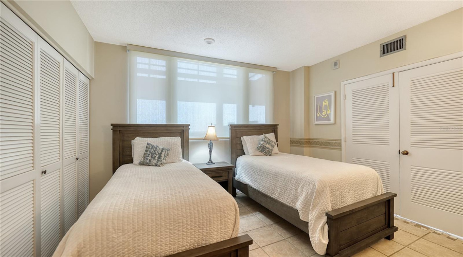 Longboat Key, Florida 34228, 2 Bedroom Bedrooms, ,2 Bathroombathrooms,Residential,For Sale,Gulf Of Mexico,0,Mfra4663883